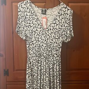 NWT Bobeau Black and White Asymmetrical Dress